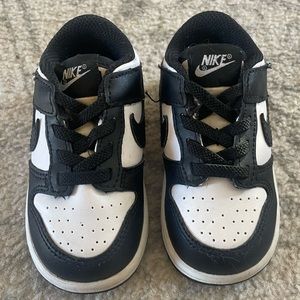 Nike Panda Dunks
